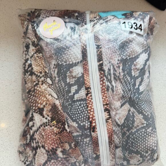 Melissa Odabash Lou Snake Dress - Picture 7 of 7